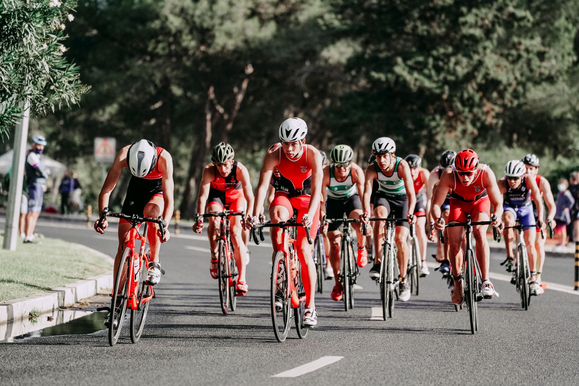 Cycling pack in red